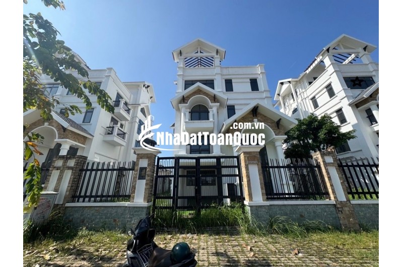 Bán Đất Biệt Thự Vạn Phát Hưng Quận 7 - 340m² (17x20m) - Vị Trí Đẳng Cấp Ngay Sát Phú Mỹ Hưng